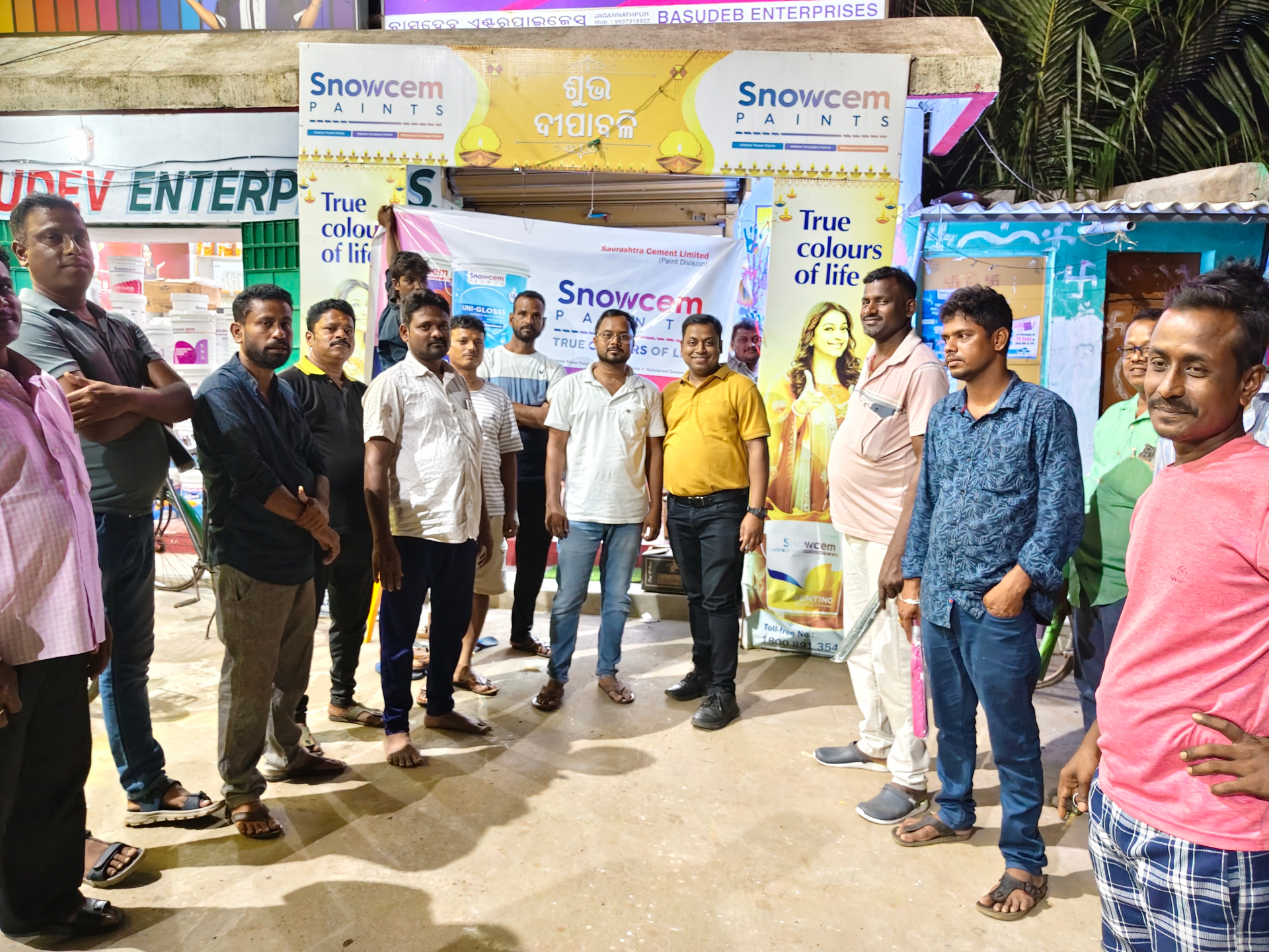 Contractors and customers at Basudev Enterprises